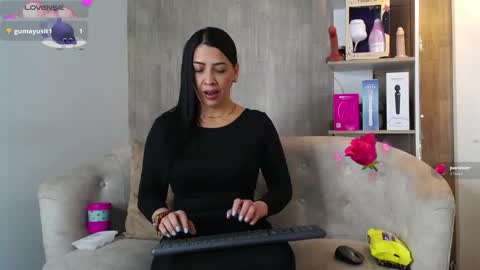 cortney tayler online show from December 2025 02:12:02 PM