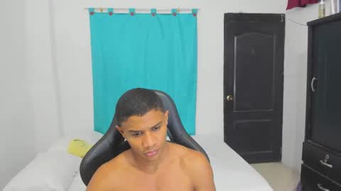 Ethan  online show from September 2025 11:48:01 PM