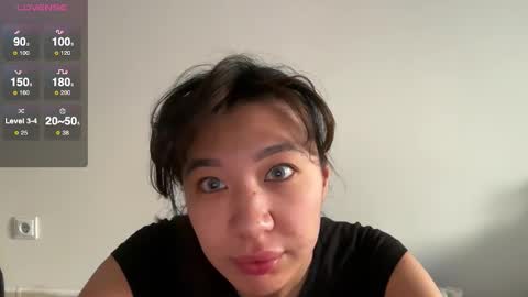 Snapshot of cosmo_pussy chatting on November 2025 10:54:01 AM Lina online show from November 2025 10:54:01 AM