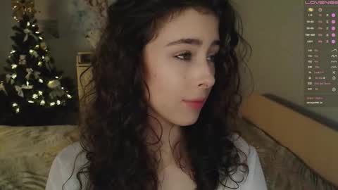 Luna online show from December 2025 02:55:01 PM