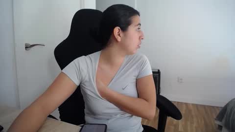 costantine helena24 online show from February 2026 11:02:01 AM