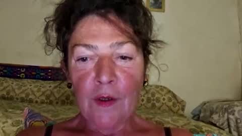 Snapshot of cougarcofee chatting on September 2025 08:11:02 PM cougarcofee online show from September 2025 08:11:02 PM