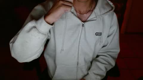 Snapshot of couldbesleeping chatting on December 2025 03:34:01 AM couldbe online show from December 2025 03:34:01 AM