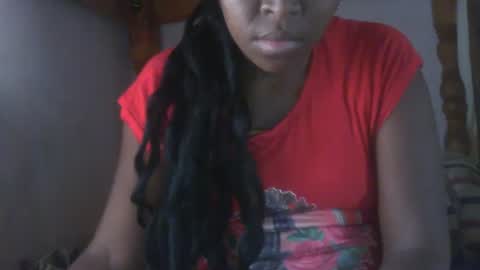 Snapshot of couleur_vanille chatting on February 2025 06:58:02 AM couleur_vanille online show from February 2025 06:58:02 AM
