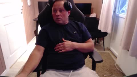 couple3845 online show from November 2025 02:50:01 PM