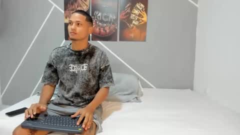 Andri online show from April 2026 10:14:02 PM