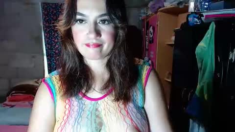 Snapshot of couple_fantasy30 chatting on October 2025 08:19:01 PM Nikol y tomy online show from October 2025 08:19:01 PM