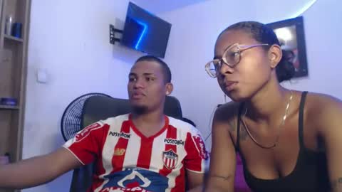 couple_hot0240129 online show from December 2025 03:09:02 PM