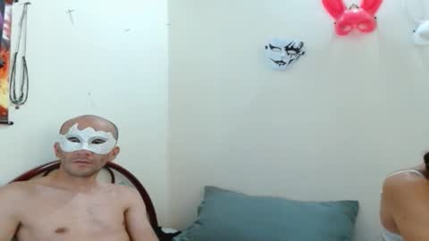 couple_hot86 online show from February 2026 04:33:01 PM