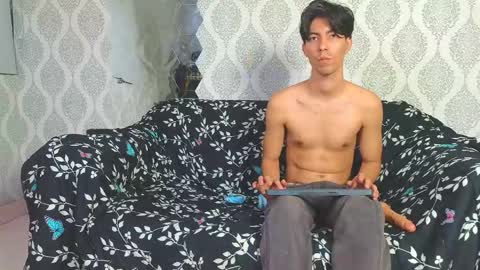 Ricardo  Isabella online show from November 2025 01:40:01 AM