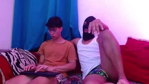 Snapshot of couple_hotfd chatting on March 2026 04:42:01 AM Couple hotFD online show from March 2026 04:42:01 AM