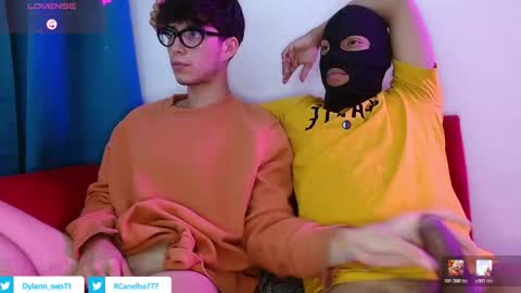 Snapshot of couple_hotfd chatting on March 2026 05:07:01 AM Couple hotFD online show from March 2026 05:07:01 AM