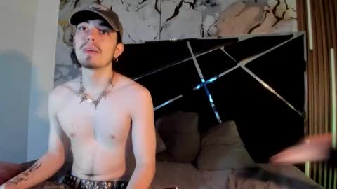 couple_in_heat_ online show from February 2026 07:10:01 PM