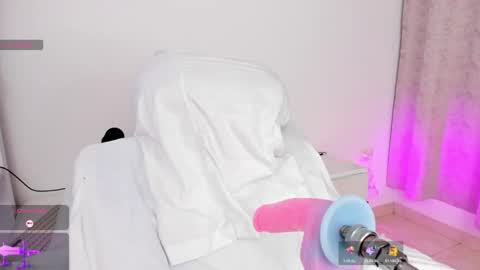 Maria  online show from November 2025 02:44:01 AM