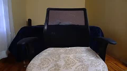 Snapshot of coupleblackonwhite chatting on December 2024 08:15:01 PM Adrissa and Black online show from December 2024 08:15:01 PM