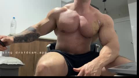 couplemuscle40 online show from October 2025 12:30:02 AM