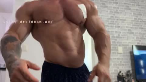 Snapshot of couplemuscle40 chatting on March 2026 04:03:02 PM couplemuscle40 online show from March 2026 04:03:02 PM