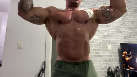 Snapshot of couplemuscle40 chatting on March 2026 06:00:01 PM couplemuscle40 online show from March 2026 06:00:01 PM