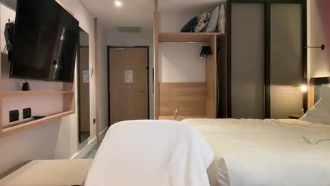 Snapshot of courtney981 chatting on October 2025 11:57:01 PM Courtney online show from October 2025 11:57:01 PM