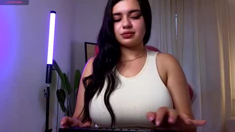 Courtney online show from October 2025 02:26:01 PM