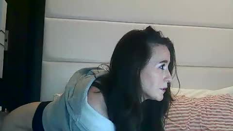 courtscutekitty online show from March 2026 07:02:02 PM