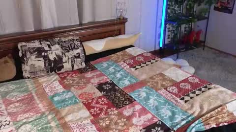 Yuna online show from December 2025 09:00:02 PM