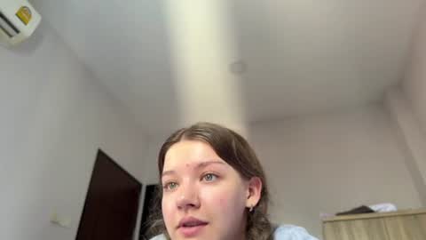 Snapshot of coyness_geneva chatting on January 2025 05:24:01 AM Geneva online show from January 2025 05:24:01 AM