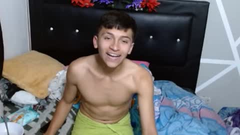 Snapshot of cozy7couple chatting on September 2025 05:31:01 AM cozy7couple online show from September 2025 05:31:01 AM