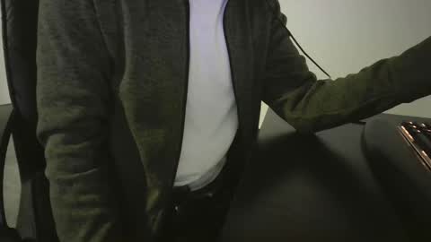 Snapshot of crafty333 chatting on March 2026 09:11:01 PM crafty333 online show from March 2026 09:11:01 PM