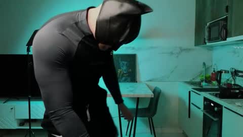 CraveLorenzo online show from December 2025 12:01:02 PM