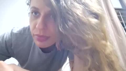 Snapshot of cravingustwoo chatting on October 2025 03:29:02 AM cravingustwoo online show from October 2025 03:29:02 AM