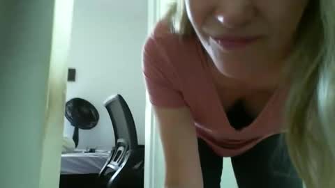 Snapshot of crazyanny chatting on January 2025 02:07:01 PM Anny online show from January 2025 02:07:01 PM