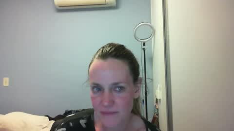 Anny online show from October 2025 12:15:02 AM