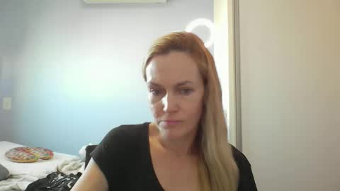 Anny online show from March 2026 10:20:01 AM