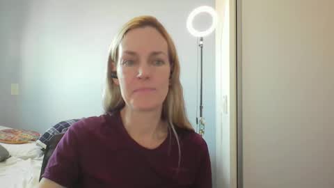 Anny online show from April 2026 12:25:01 PM