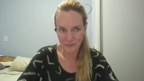 Anny online show from April 2026 12:08:02 AM