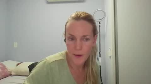 Anny online show from April 2026 12:41:01 AM