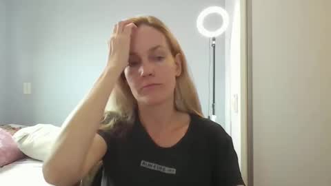 Anny online show from April 2026 10:53:02 AM