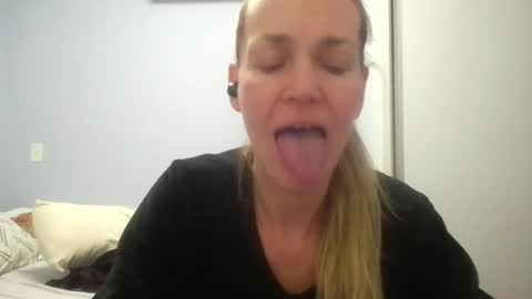 Anny online show from June 2026 12:30:01 AM