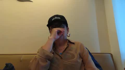 Kelly   online show from April 2026 09:03:01 AM