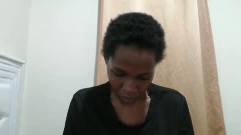 Ebonie online show from October 2025 03:54:01 PM