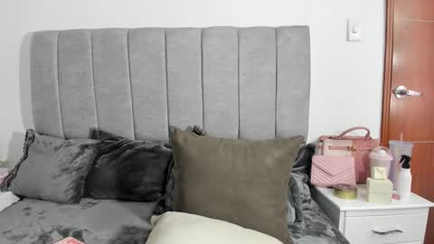 LAURA online show from October 2025 08:41:01 PM