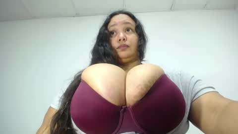 diosalinda online show from June 2026 03:18:02 AM