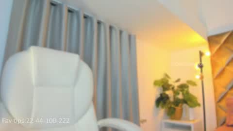 Snapshot of crazyorange4 chatting on July 2026 09:48:01 AM You can ask online show from July 2026 09:48:01 AM