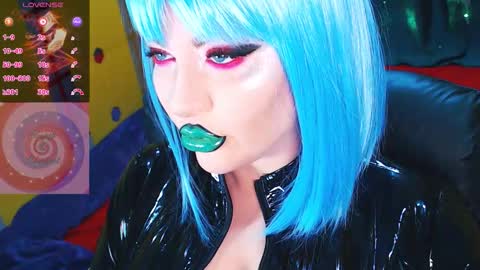 Roxy online show from December 2025 01:05:02 PM