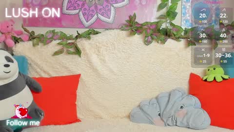 Snapshot of crazyteeen chatting on December 2024 09:25:02 AM Anny online show from December 2024 09:25:02 AM