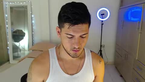 Snapshot of crazyybull chatting on September 2025 03:32:02 AM Bull online show from September 2025 03:32:02 AM