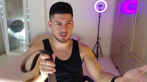 Snapshot of crazyybull chatting on October 2025 03:25:03 AM Bull online show from October 2025 03:25:03 AM