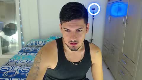 Snapshot of crazyybull chatting on October 2025 04:01:02 AM Bull online show from October 2025 04:01:02 AM