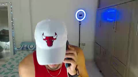 Snapshot of crazyybull chatting on October 2025 03:51:02 AM Bull online show from October 2025 03:51:02 AM